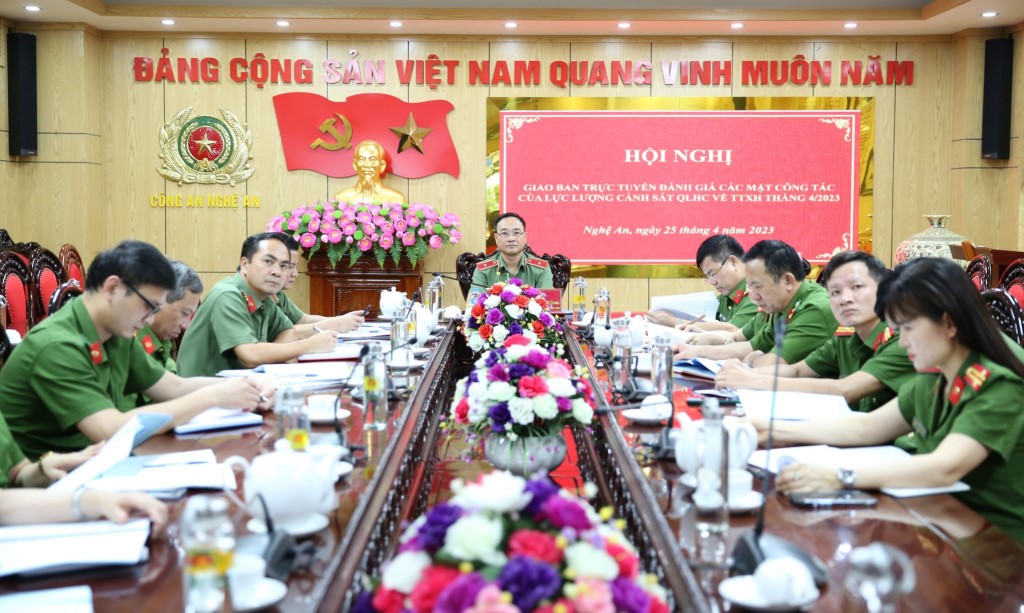 Tại điểm cầu Công an Nghệ An  