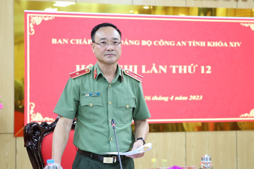 Đồng chí Thiếu tướng Phạm Thế Tùng, Ủy viên Ban Thường vụ Tỉnh ủy, Bí thư Đảng ủy, Giám đốc Công an tỉnh phát biểu chỉ đạo Hội nghị