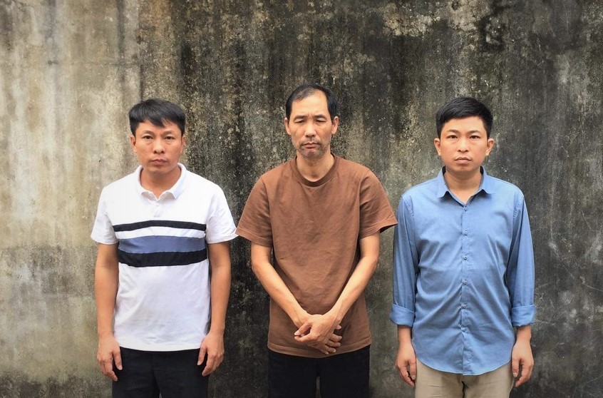 Các đối tượng Hồ Văn Tam (giữa), Phạm Khương Duy và Phạm Việt Thắng