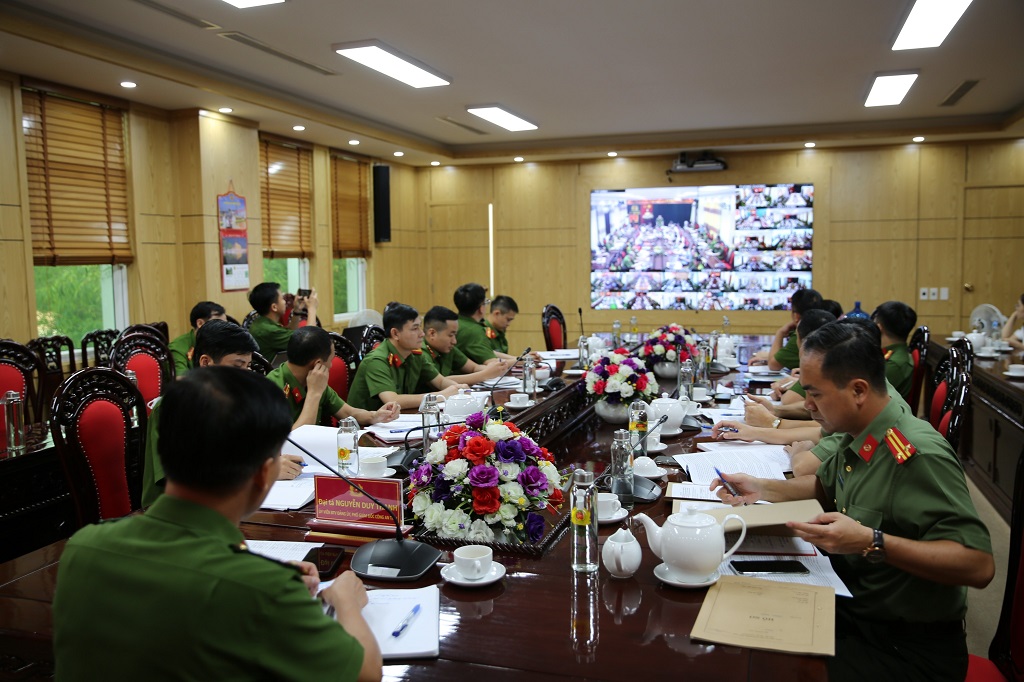 Hội nghị được tổ chức trực tuyến đến điểm cầu Công an 21 huyện, thành, thị