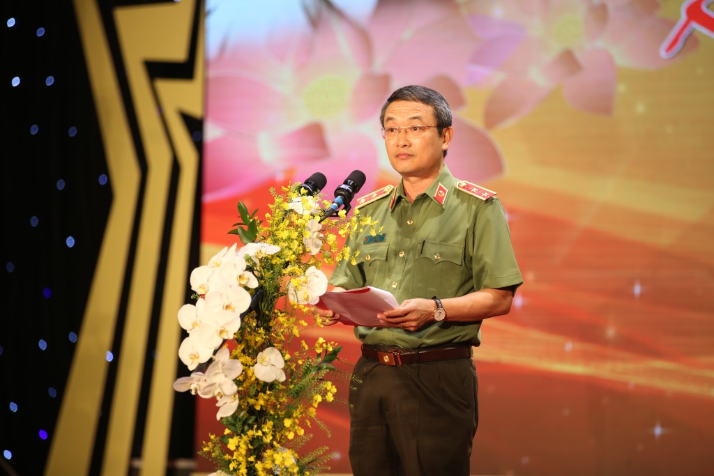 Trung tướng Nguyễn Ngọc Toàn - Cục trưởng Cục Công tác Đảng và công tác chính trị Bộ Công an - Trưởng ban Tổ chức liên hoan phát biểu