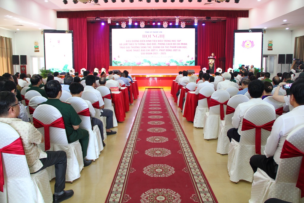 Toàn cảnh Hội nghị