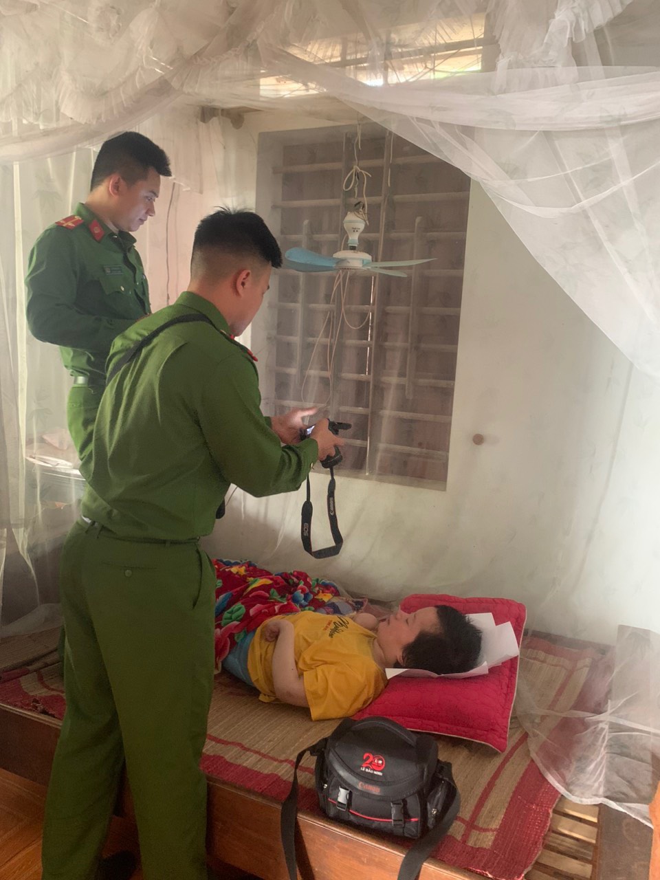 Công an thị xã Thái Hoà, một trong những đơn vị làm tốt công tác cấp CCCD gắn chíp cho người dân