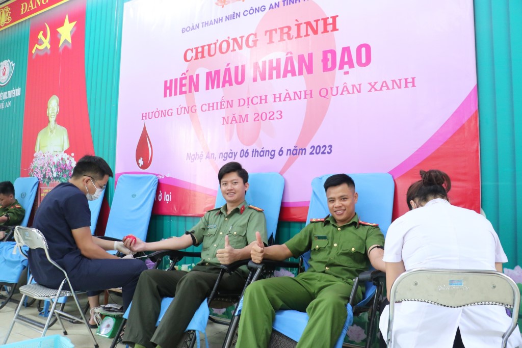 Hiến máu là một hoạt động hết sức ý nghĩa và thường xuyên được Đoàn Thanh niên Công an tỉnh tổ chức