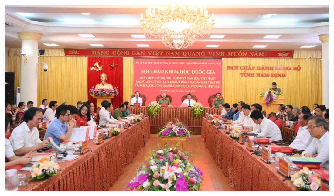 Phát huy giá trị văn hóa, sức mạnh con người Việt Nam trong bảo vệ Tổ quốc và xây dựng lực lượng Công an nhân dân