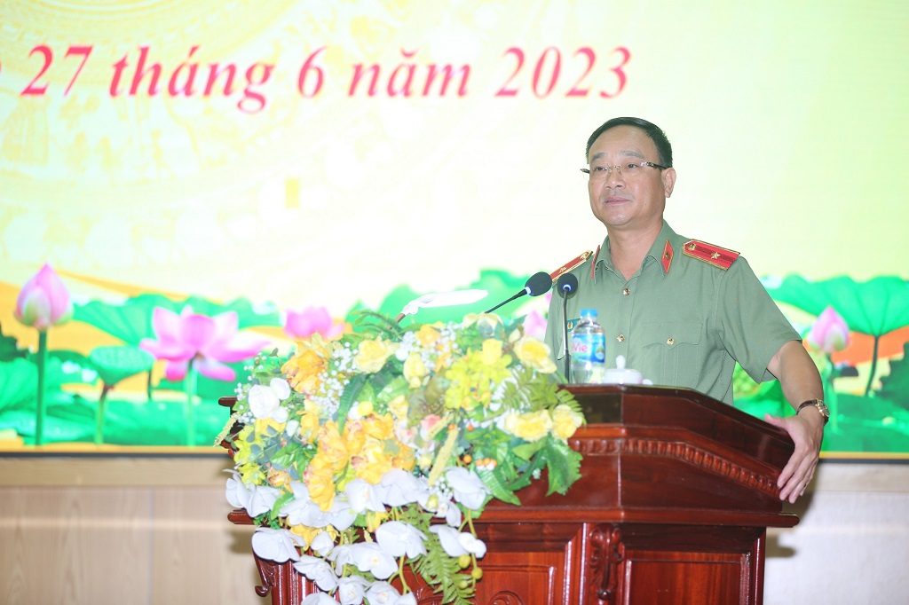 Đồng chí Thiếu Tướng Phạm Thế Tùng, Ủy viên Ban Thường vụ Tỉnh ủy, Bí thư Đảng ủy, Giám đốc Công an tỉnh phát biểu chỉ đạo Hội nghị