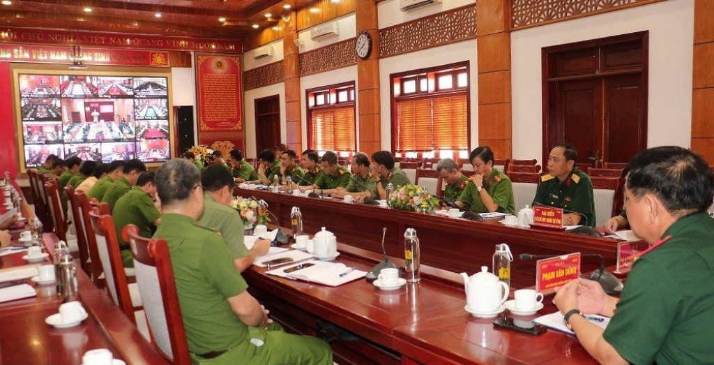 Hội nghị được tổ chức trực tuyến từ điểm cầu Bộ Công an đến Công an các đơn vị, địa phương