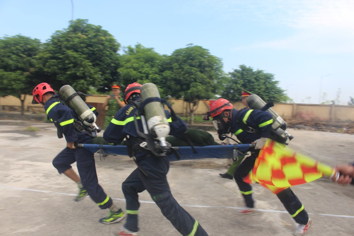 Đội tuyển Công an Nghệ An chuẩn bị thi đấu vòng chung kết Hội thi thể thao nghiệp vụ cứu nạn, cứu hộ toàn quốc
