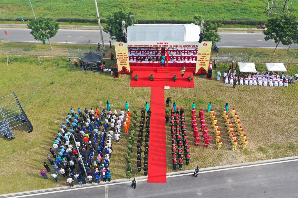 Các đại biểu tham gia diễn tập