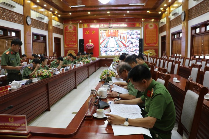 Hội nghị trực tuyến tới Công an các đơn vị địa phương