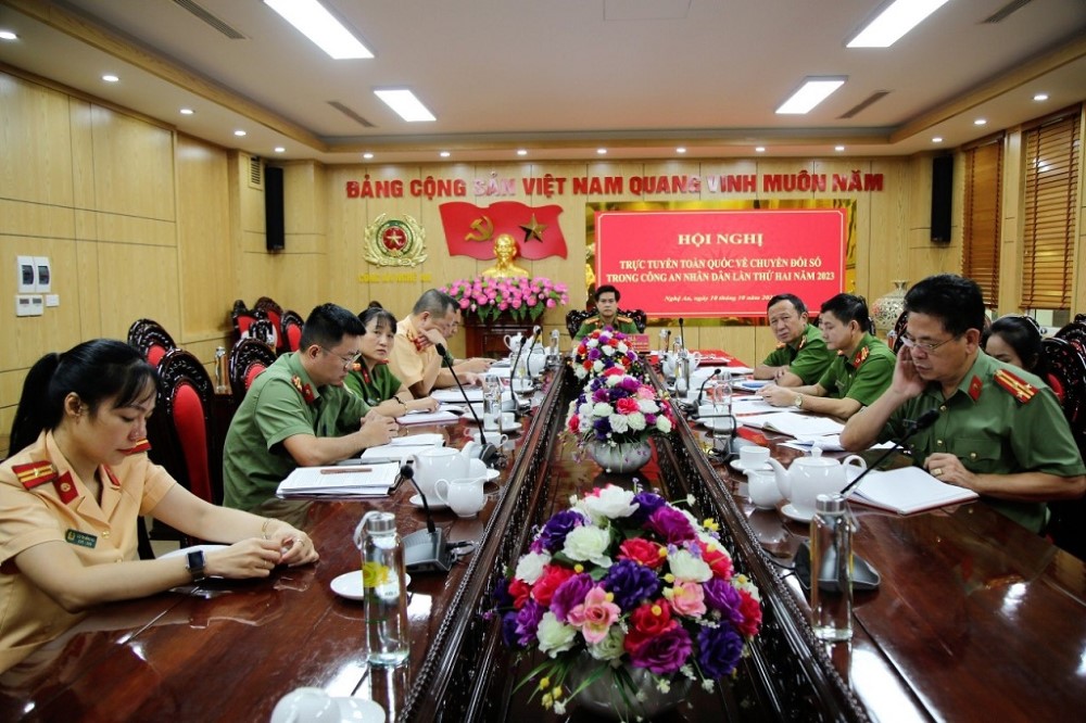 Tiếp tục thực hiện hiệu quả chuyển đổi số trong Công an Nhân dân