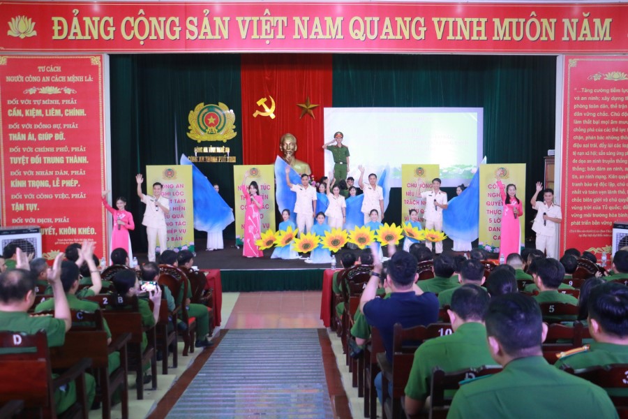 Các phần thi được sân khấu hoá, thể hiện sự đầu tư bài bản và tinh thần trách nhiệm cao của các đội thi