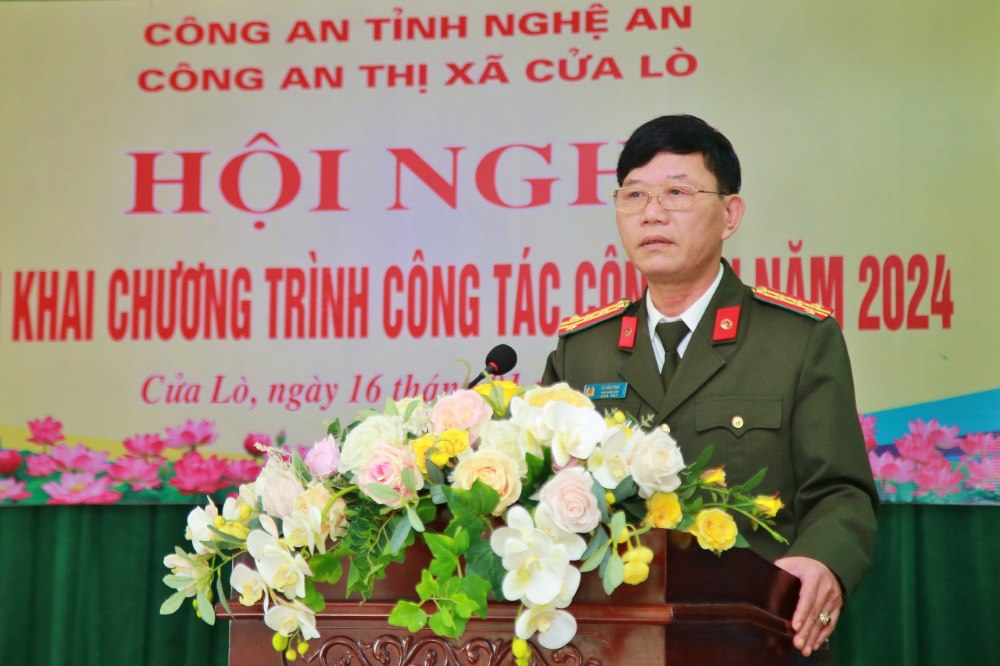 Đồng chí Đại tá Lê Văn Thái, Phó Giám đốc Công an tỉnh phát biểu chỉ đạo tại Hội nghị