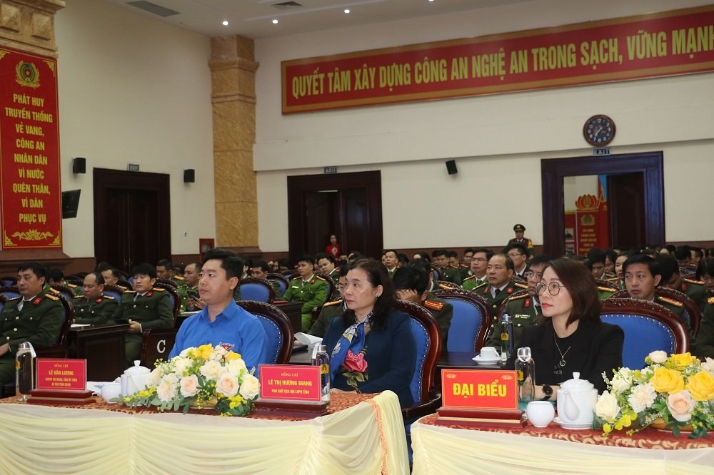 Các đại biểu tham dự hội nghị