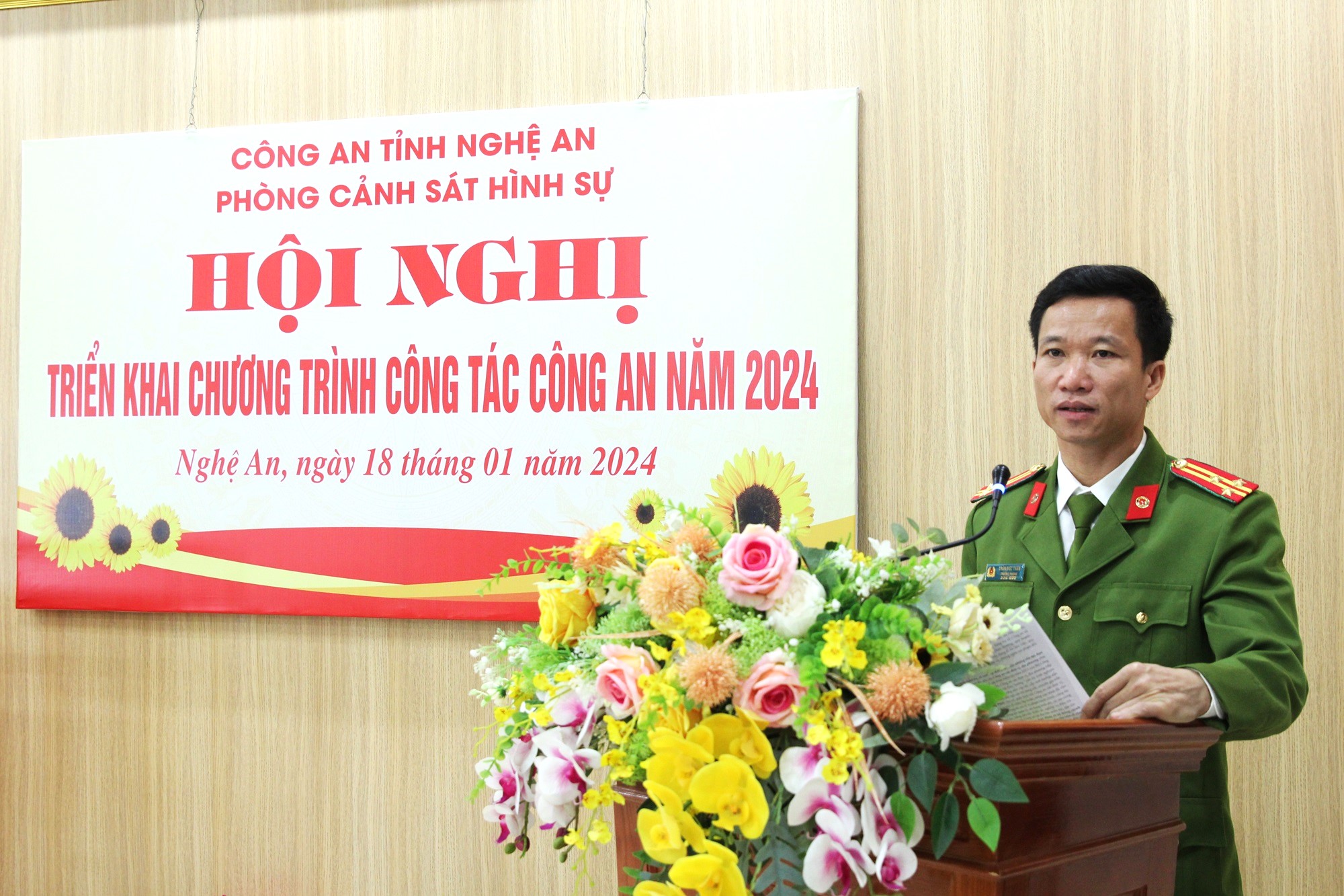 Đồng chí Thượng  tá Trần Đức Thân - Trưởng Phòng Cảnh sát hình sự phát biểu tại Hội nghị