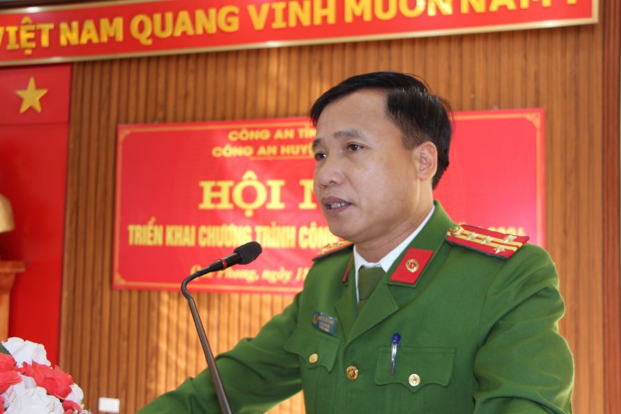 Đồng chí Đại tá Nguyễn Duy Thanh, Phó Giám đốc Công an tỉnh phát biểu tại Hội nghị