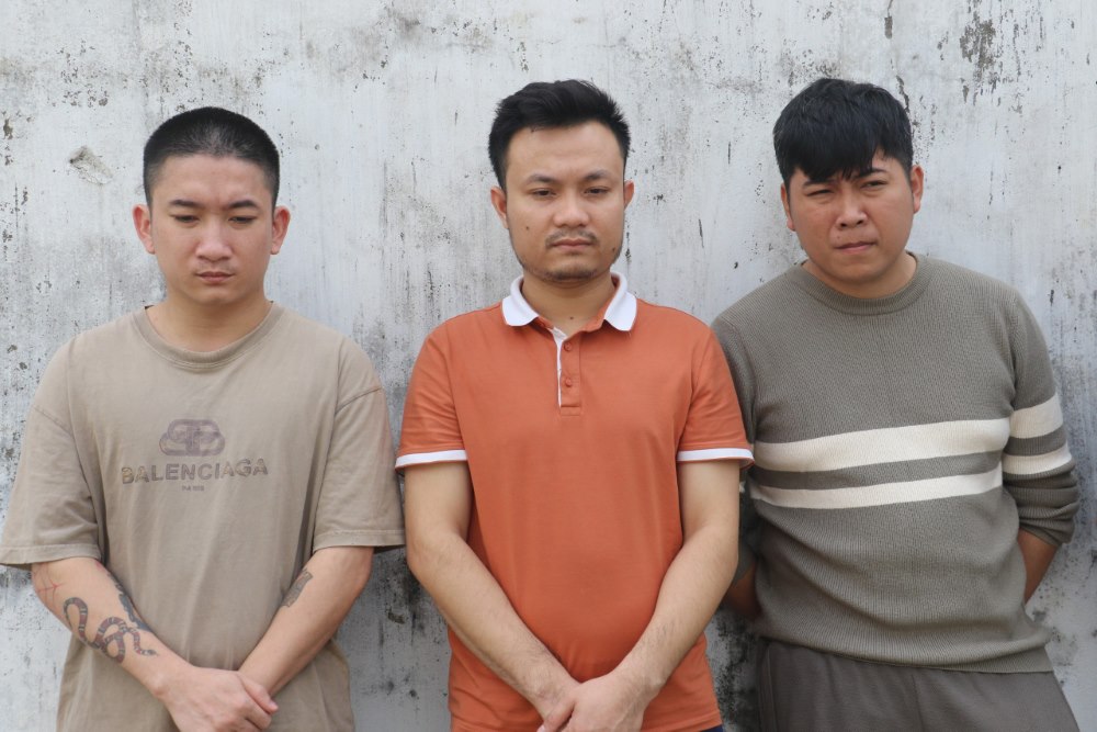Tại Nghệ An, 03 đối tượng tham gia điều hành đường dây đánh bạc gồm Lê Công Tuấn Anh; Phan Trọng Huy và Trương Văn Công 