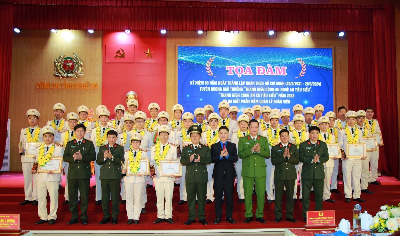 Tôn vinh 40 thanh niên Công an Nghệ An tiêu biểu năm 2023