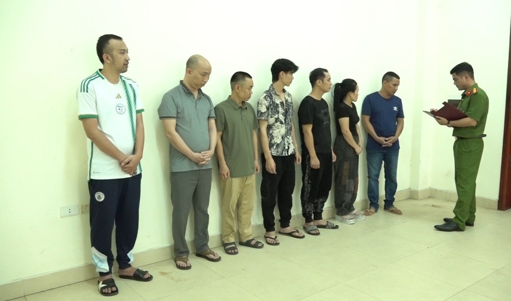 Công an Nghệ An triệt phá đường dây ghi lô, đề giao dịch gần 01 tỷ đồng/ngày