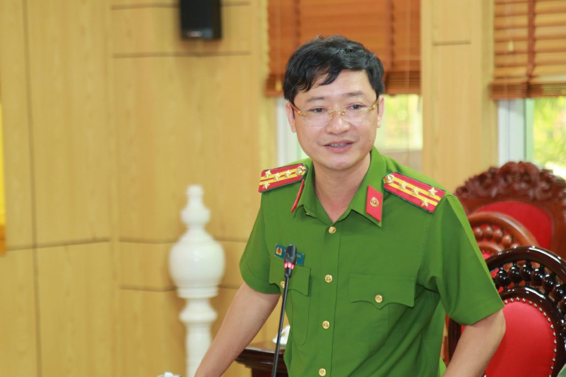 Đồng chí Đại tá Trần Ngọc Tuấn, Phó Giám đốc Công an tỉnh phát biểu