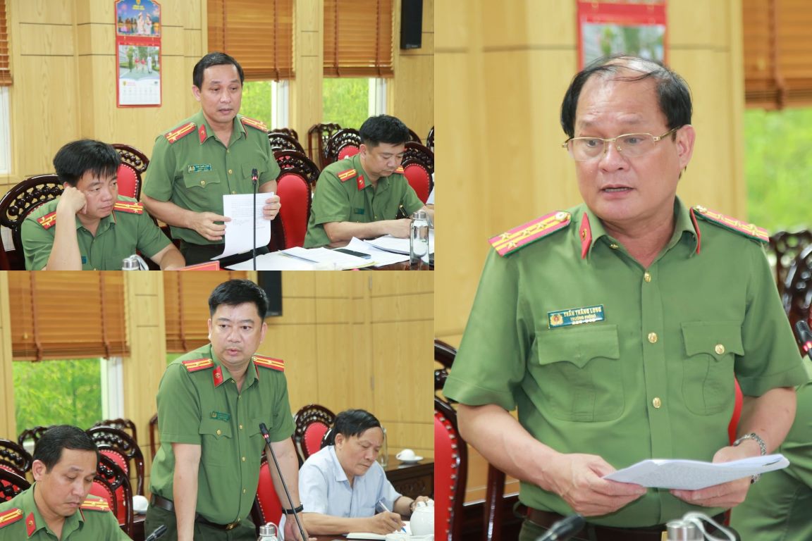 Đại diện lãnh đạo các phòng chức năng phát biểu