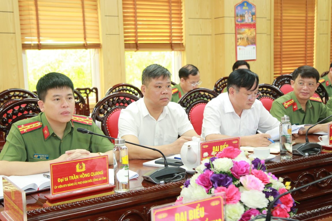 Các đại biểu dự Hội nghị