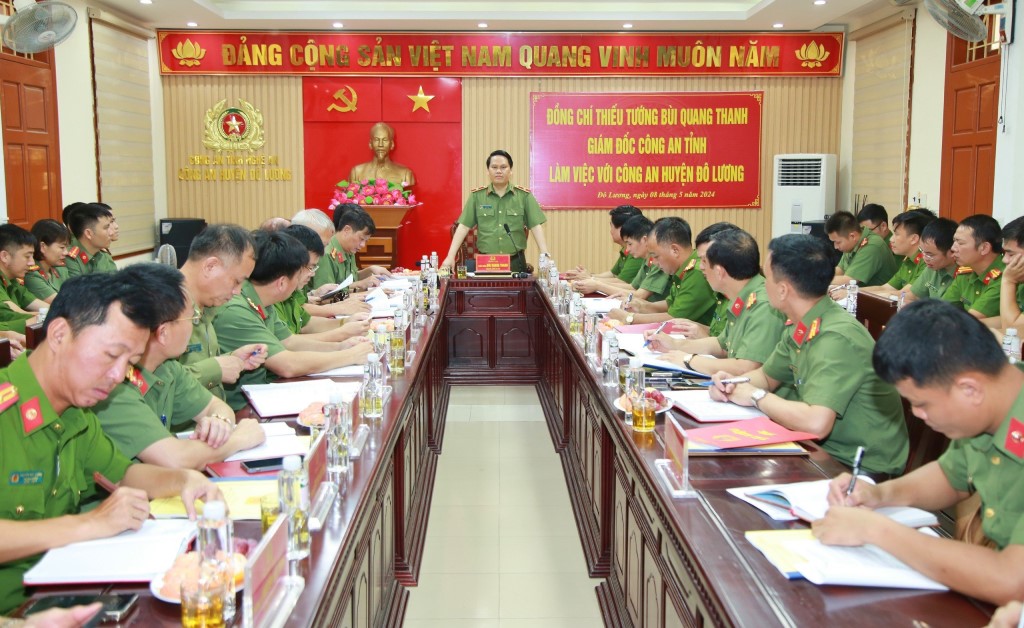 Toàn cảnh buổi làm việc 