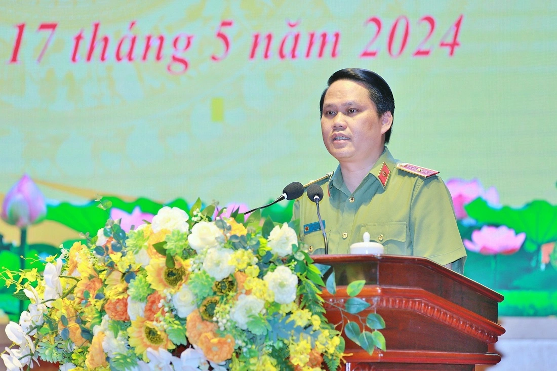 Đồng chí Thiếu tướng Bùi Quang Thanh - Ủy viên Ban Thường vụ Tỉnh ủy, Giám đốc Công an tỉnh phát biểu kết luận Hội nghị