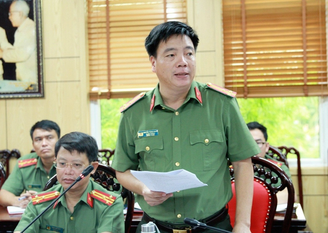 Lãnh đạo các phòng chức năng báo cáo tiến độ chuẩn bị những điều kiện cần thiết cho Lễ ra mắt