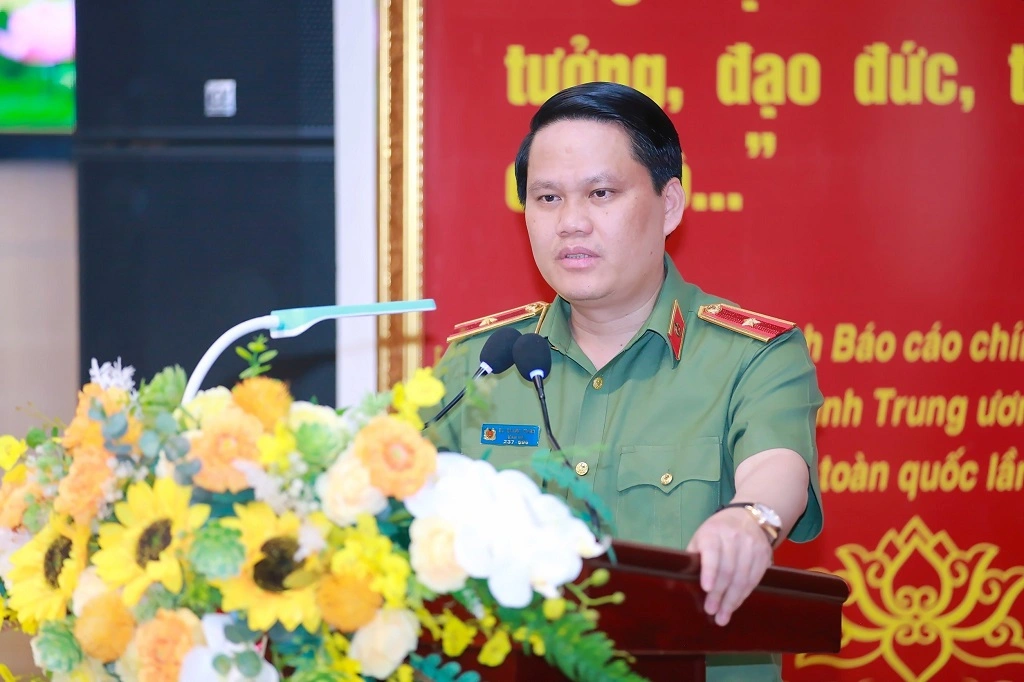 Đồng chí Thiếu tướng Bùi Quang Thanh - Ủy viên Ban Thường vụ Tỉnh ủy, Bí thư Đảng ủy, Giám đốc Công an tỉnh phát biểu chỉ đạo	  