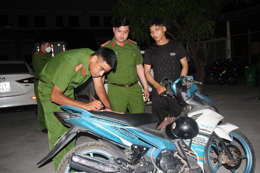 Tạm giữ nhiều phương tiện vi phạm Luật giao thông