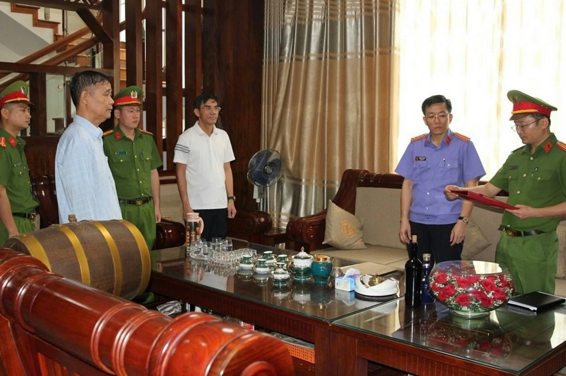 Đấu tranh có hiệu quả với tội phạm kinh tế, tham nhũng, chức vụ với tinh thần “làm một vụ cảnh tỉnh cả vùng, cả lĩnh vực” trên tinh thần thượng tôn pháp luật