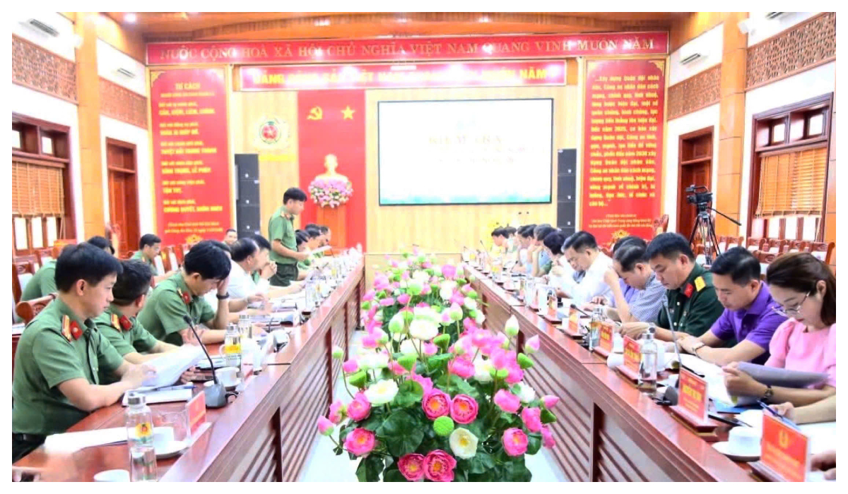 Khối thi đua các bộ, ngành Nội chính kiểm tra công tác thi đua, khen thưởng tại Công an tỉnh Nghệ An