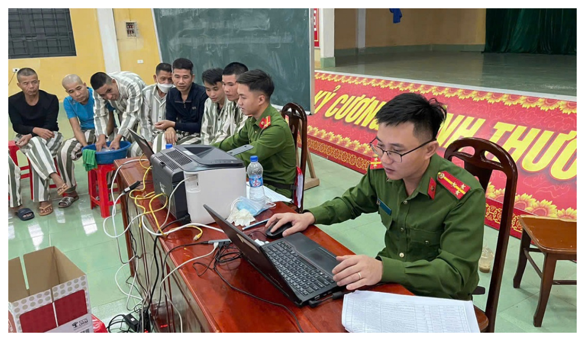 Triển khai thu nhận hồ sơ cấp thẻ căn cước cho phạm nhân đang chấp hành án