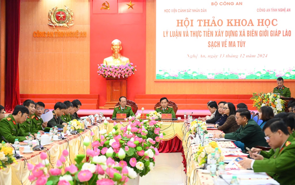 Hội thảo khoa học: Lý luận và thực tiễn xây dựng xã biên giới  giáp Lào sạch về ma túy