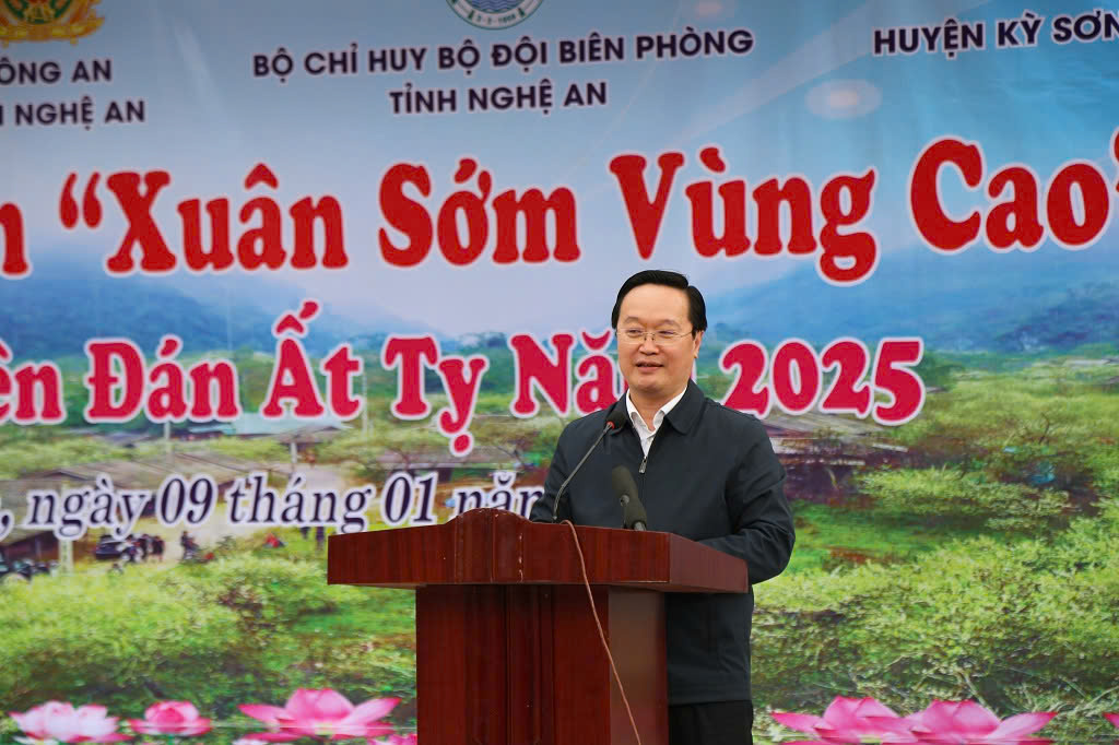 Bí thư Tỉnh ủy Nguyễn Đức Trung phát biểu tại chương trình