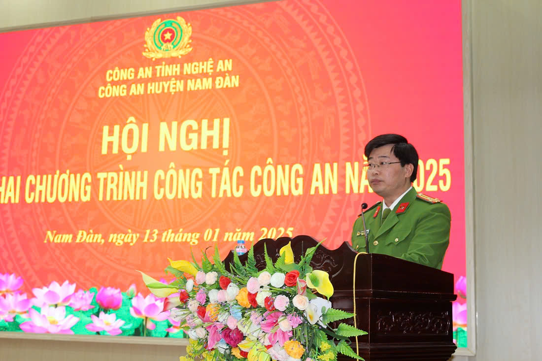 Các đồng chí Phó trưởng Công an huyện phát biểu