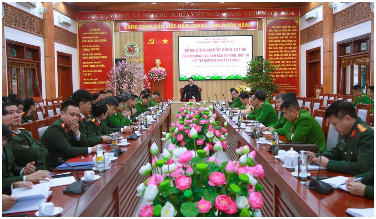 Đồng chí Giám đốc Công an tỉnh chủ trì Hội nghị chỉ đạo công tác bảo đảm an ninh, trật tự dịp Tết Nguyên đán Ất Tỵ 2025