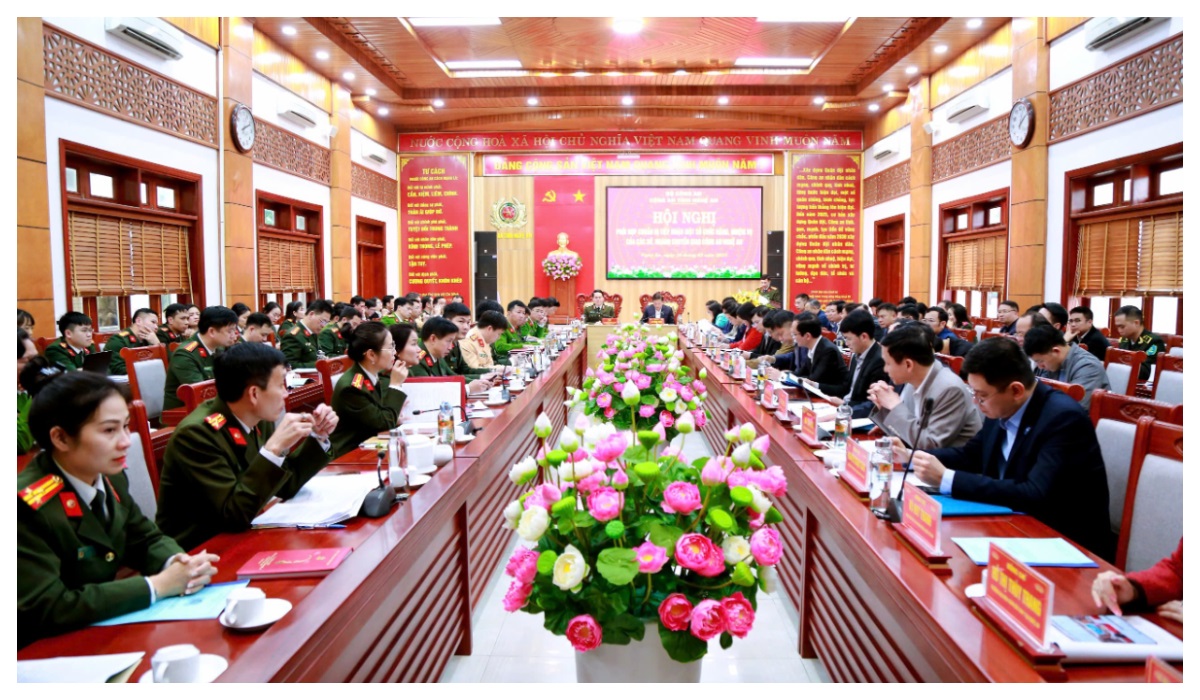 Hội nghị phối hợp chuẩn bị tiếp nhận một số chức năng, nhiệm vụ của các sở, ngành chuyển giao Công an Nghệ An