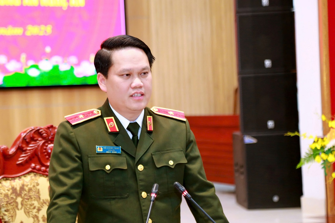 Đồng chí Thiếu tướng Bùi Quang Thanh, Ủy viên Ban Thường vụ Tỉnh ủy, Bí thư Đảng ủy, Giám đốc Công an tỉnh phát biểu tại Hội nghị