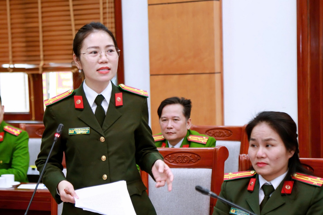 Đại diện Lãnh đạo các sở, ngành và Công an tỉnh Nghệ An phát biểu