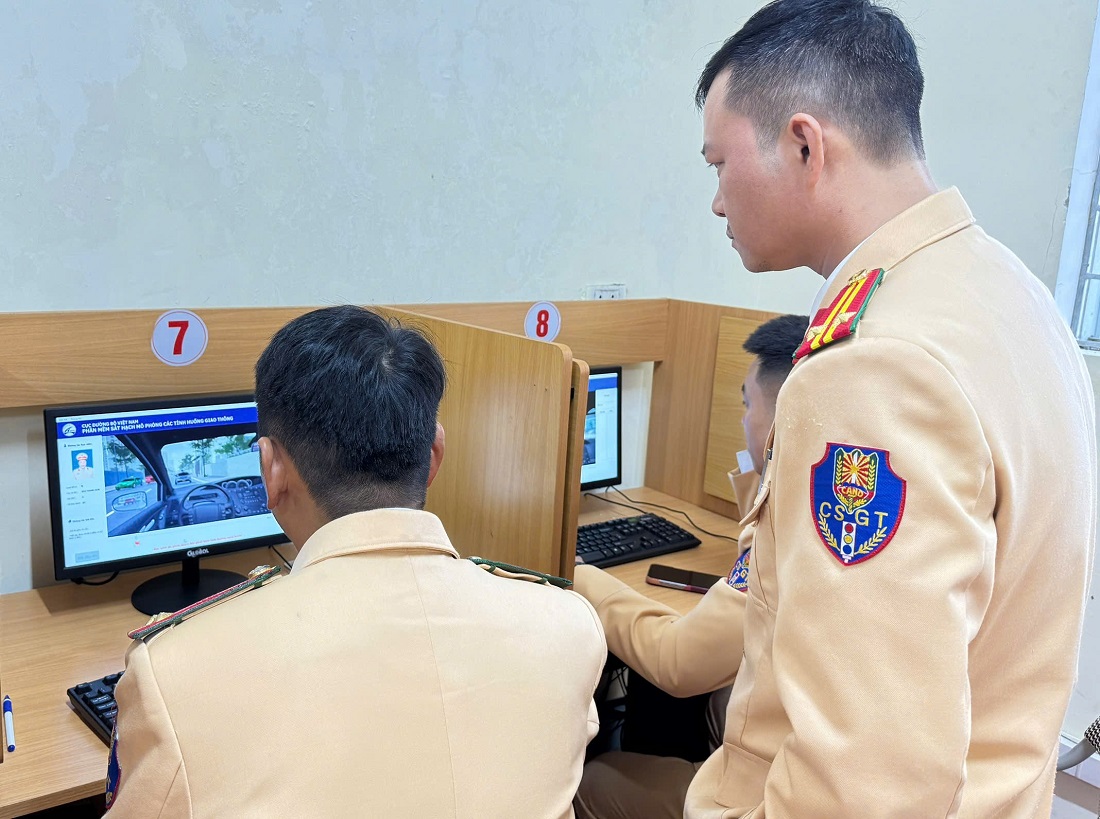 Tập huấn nghiệp vụ sát hạch viên cho lực lượng Cảnh sát Giao thông