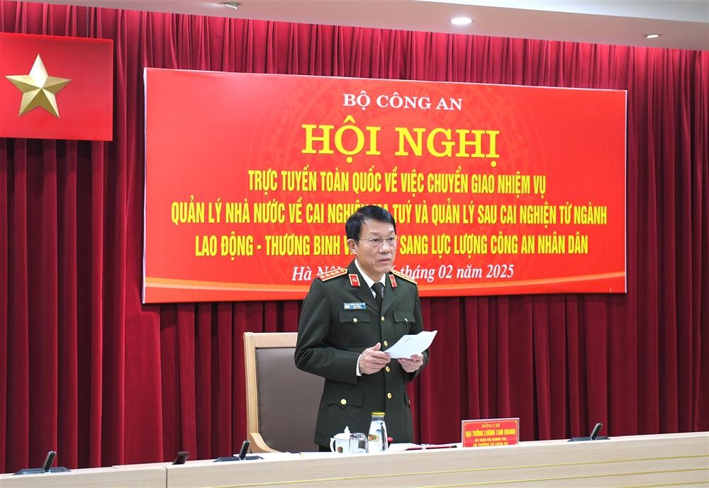 Đồng chí Đại tướng Lương Tam Quang,  Ủy viên Bộ Chính trị, Bộ trưởng Bộ Công an phát biểu chỉ đạo tại Hội nghị