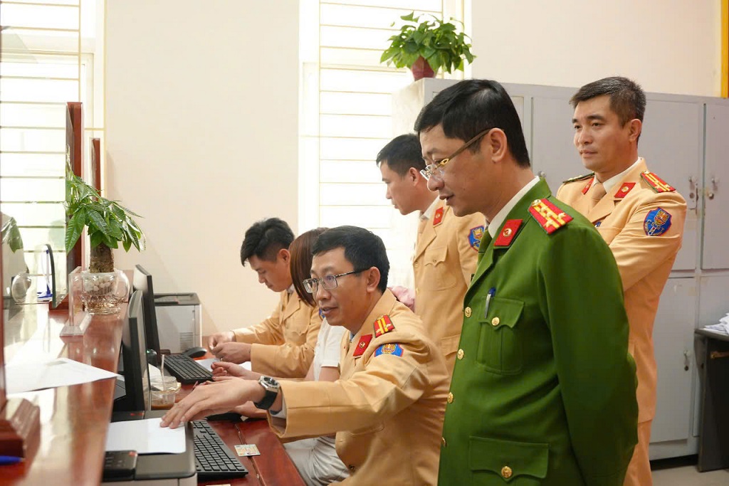 Cấp giấy phép lái xe cho người đạt kết quả kỳ sát hạch trong thời hạn 7 ngày làm việc