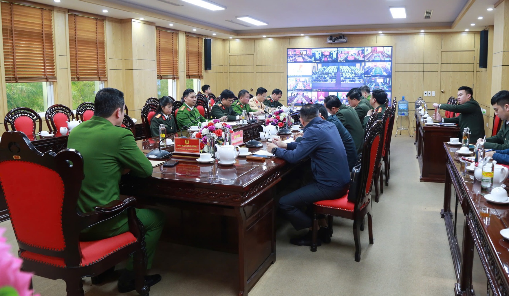 Đại biểu tham dự hội nghị trực tuyến tại điểm cầu Công an tỉnh Nghệ An