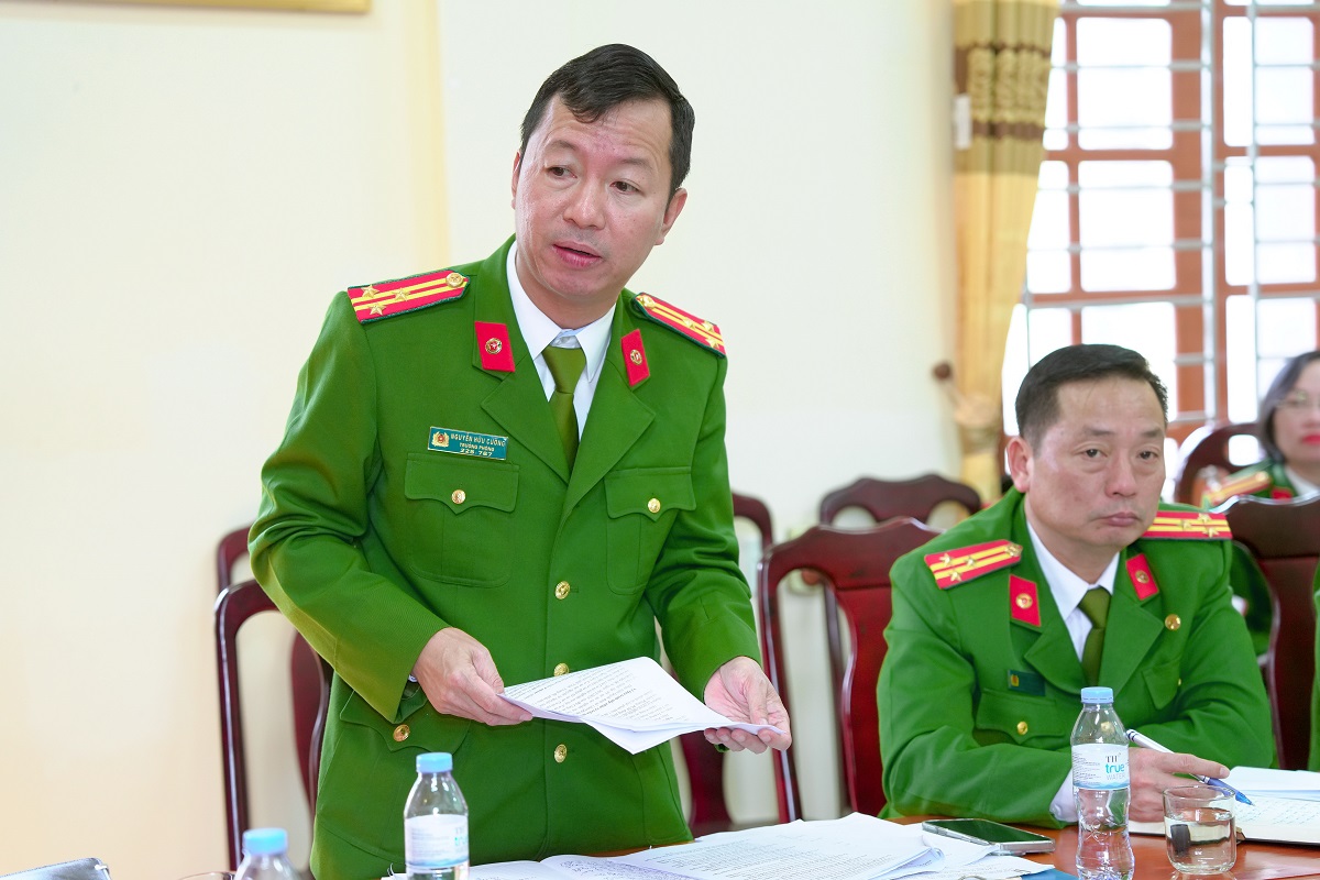 Đại diện Lãnh đạo Phòng Cảnh sát điều tra tội phạm về ma túy báo cáo kết quả công tác quản lý, điều hành Cơ sở cai nghiện số 1