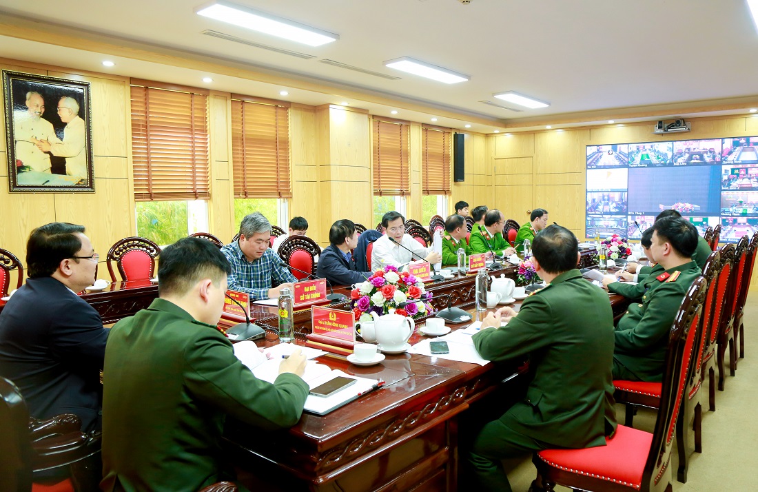 Tại điểm cầu Công an Nghệ An