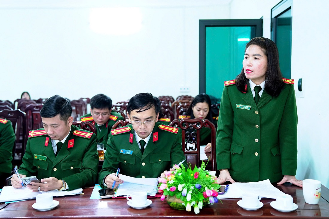 Đại diện Lãnh đạo Phòng Hồ sơ nghiệp vụ phát biểu 