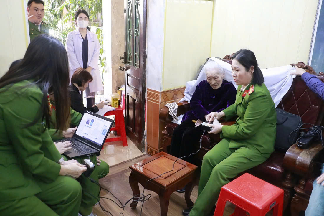 Thời gian tới, Công an Nghệ An sẽ triển khai thêm nhiều đợt thu nhận mẫu ADN cho thân nhân liệt sĩ trên địa bàn tỉnh 