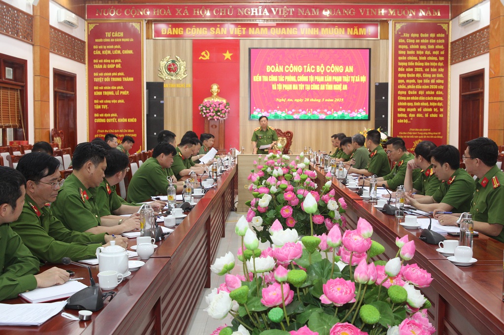 Kiểm tra công tác phòng, chống tội phạm xâm phạm trật tự xã hội và tội phạm ma túy tại Nghệ An